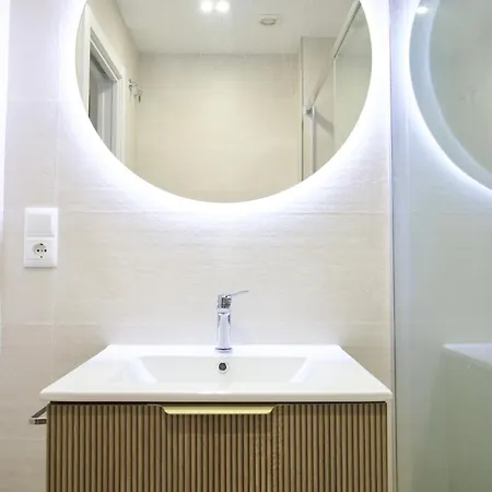 Millon 30 Apartment *